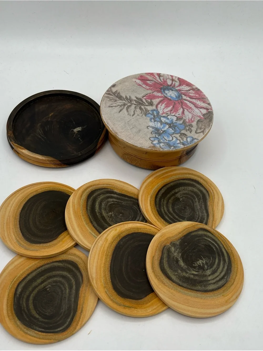 Vintage Handcrafted Wooden Coaster Set with Storage Lid